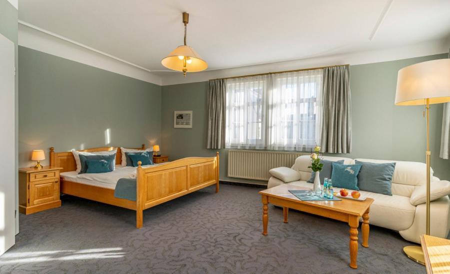 Hotel Ross Zwönitz Exteriér fotografie