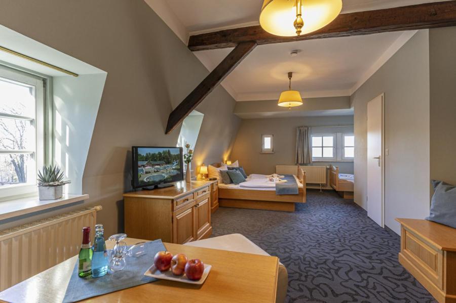 Hotel Ross Zwönitz Exteriér fotografie